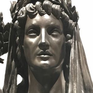 Meet your Posher, Valerie